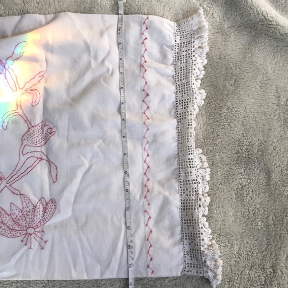 Hand embroidered white pillow case w crochet trim - Picture 8 of 8